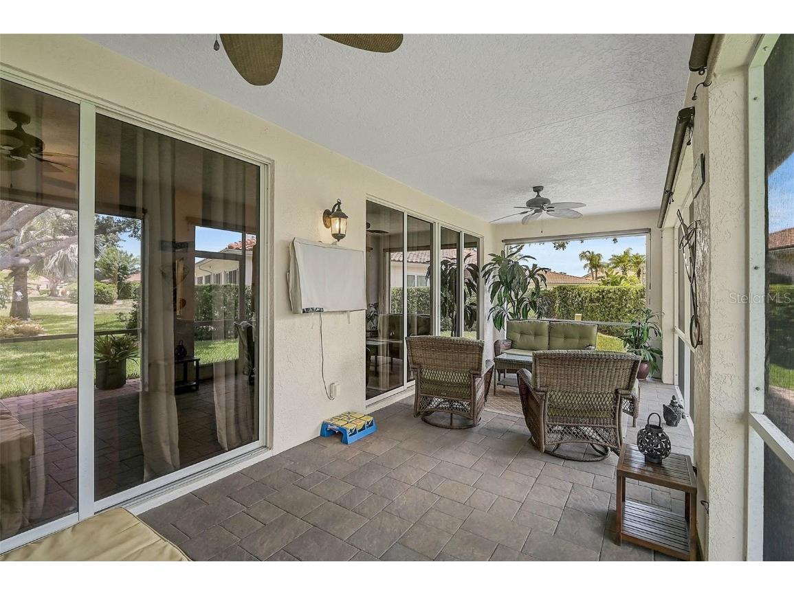 7341 Golf Pointe Circle Sarasota FL 34243 A4660915 image36