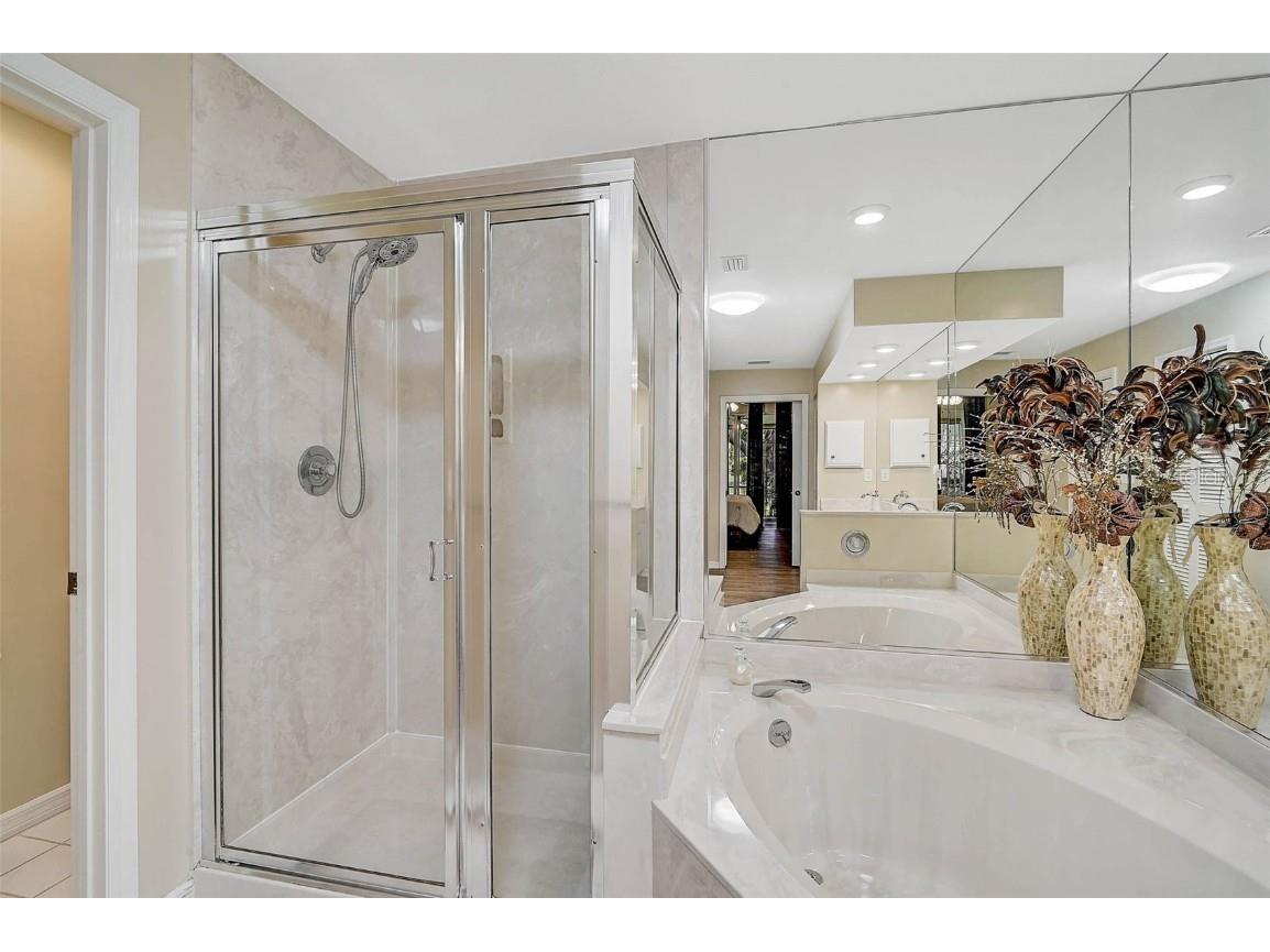 7341 Golf Pointe Circle Sarasota FL 34243 A4671327 image22