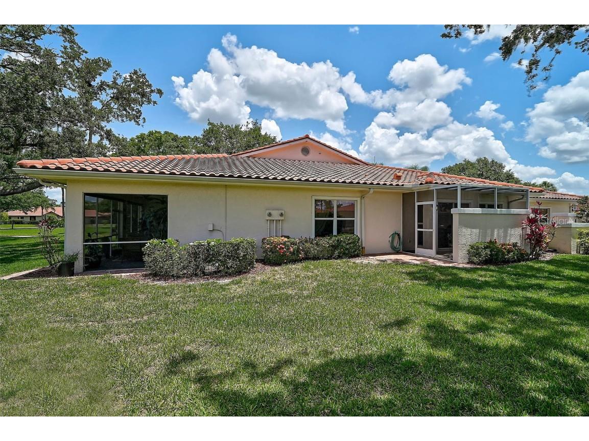 7341 Golf Pointe Circle Sarasota FL 34243 A4671327 image37