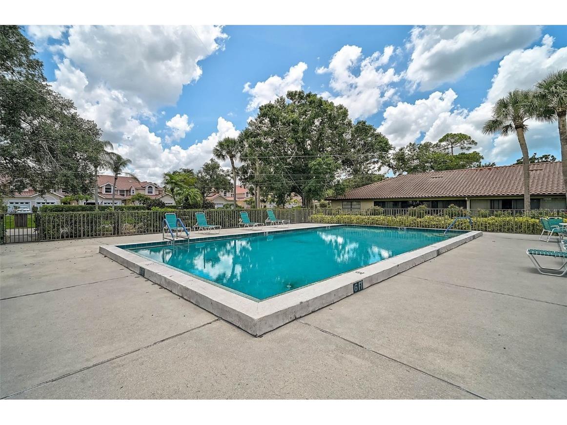 7341 Golf Pointe Circle Sarasota FL 34243 A4671327 image46