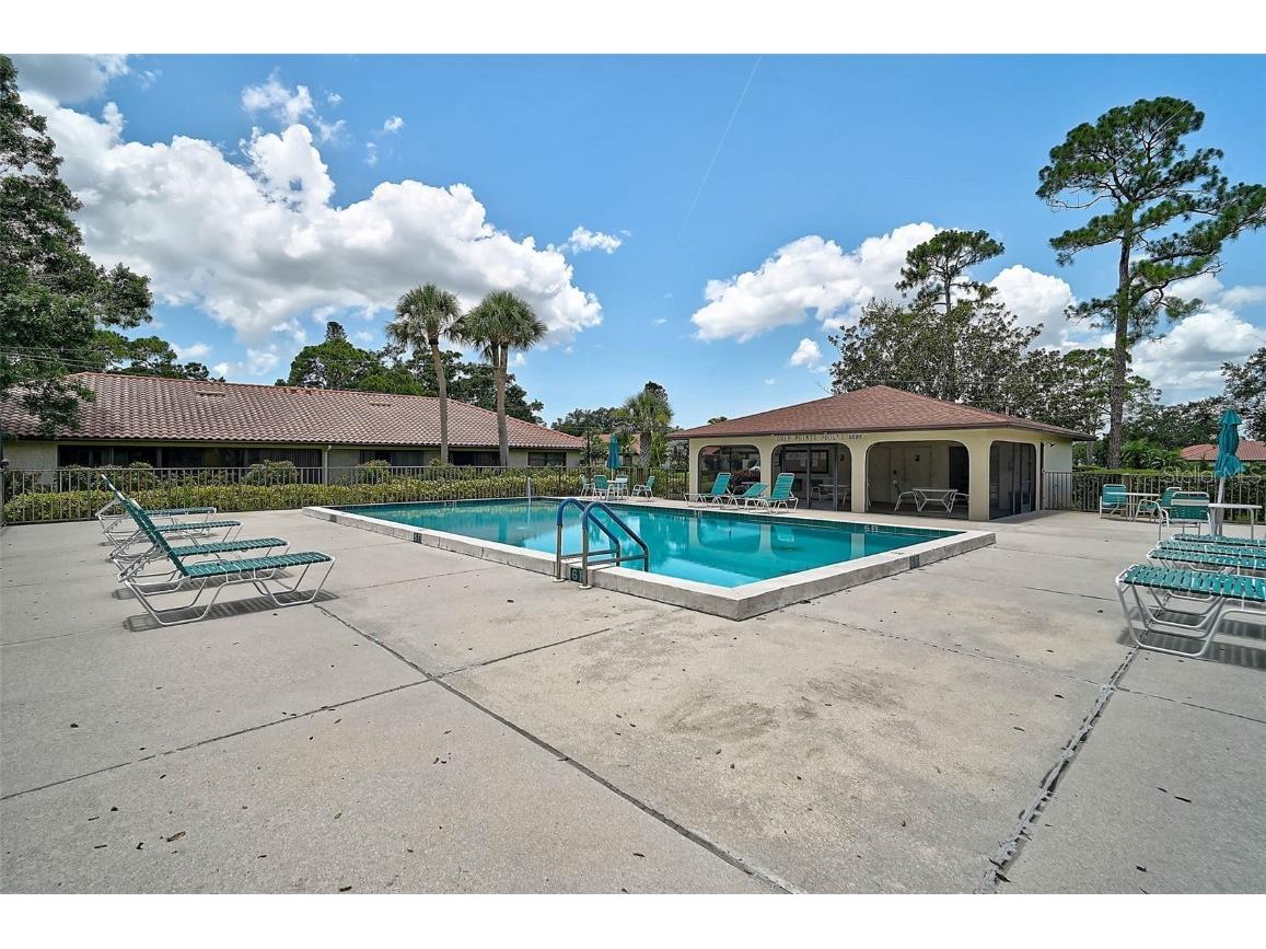 7341 Golf Pointe Circle Sarasota FL 34243 A4671327 image47