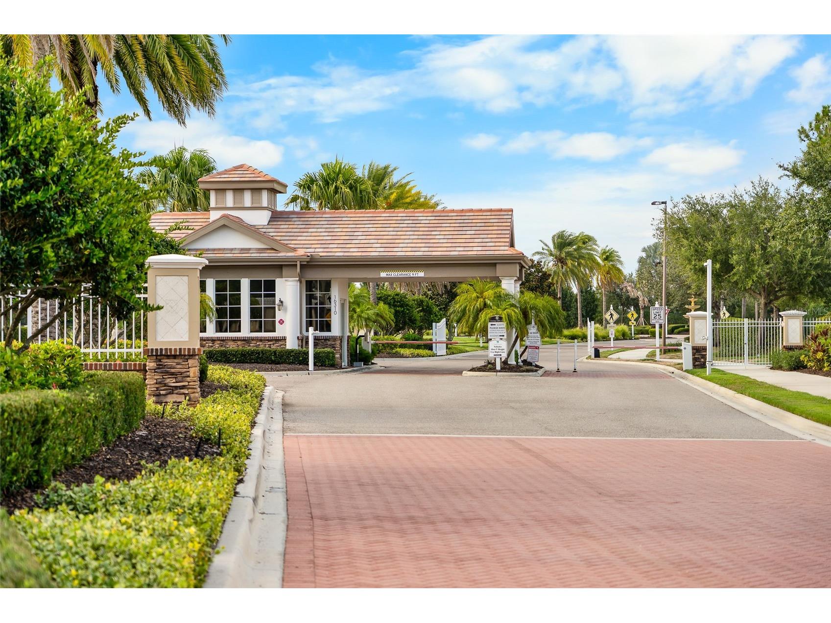 7342 Divot Loop Lakewood Ranch FL 34202 A4700507 image40