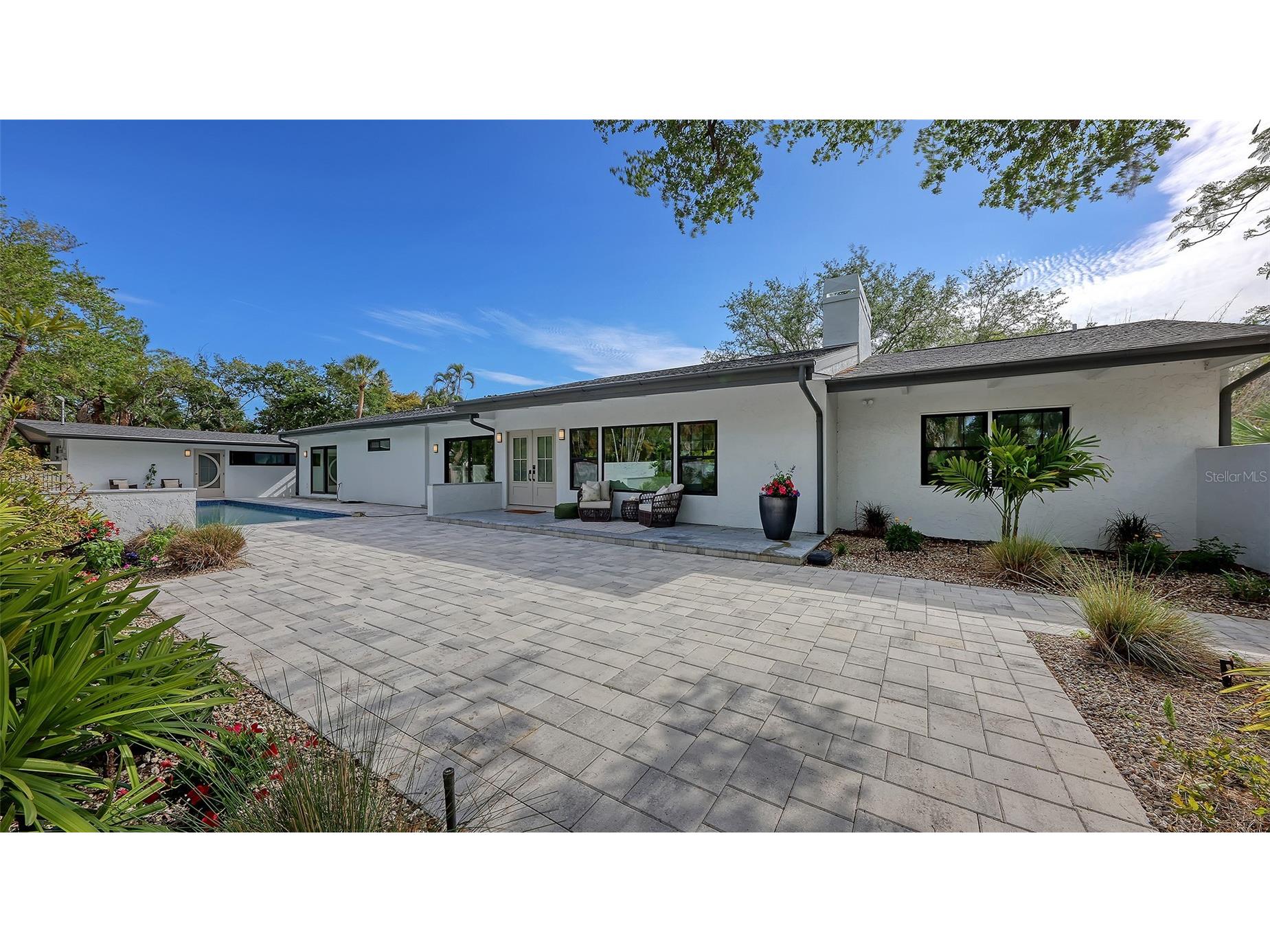 7345 Pine Needle Road Sarasota FL 34242 A4690626 image1