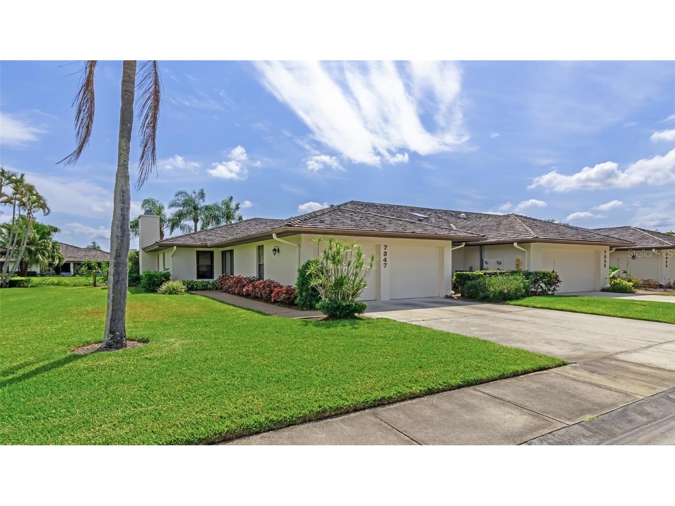 7347 Royal Birkdale Drive #18D Sarasota FL 34238 A4570319 image1