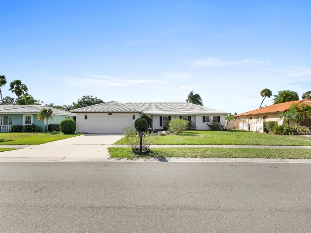 7348 Biltmore Drive Sarasota FL 34231 N6120015 image1