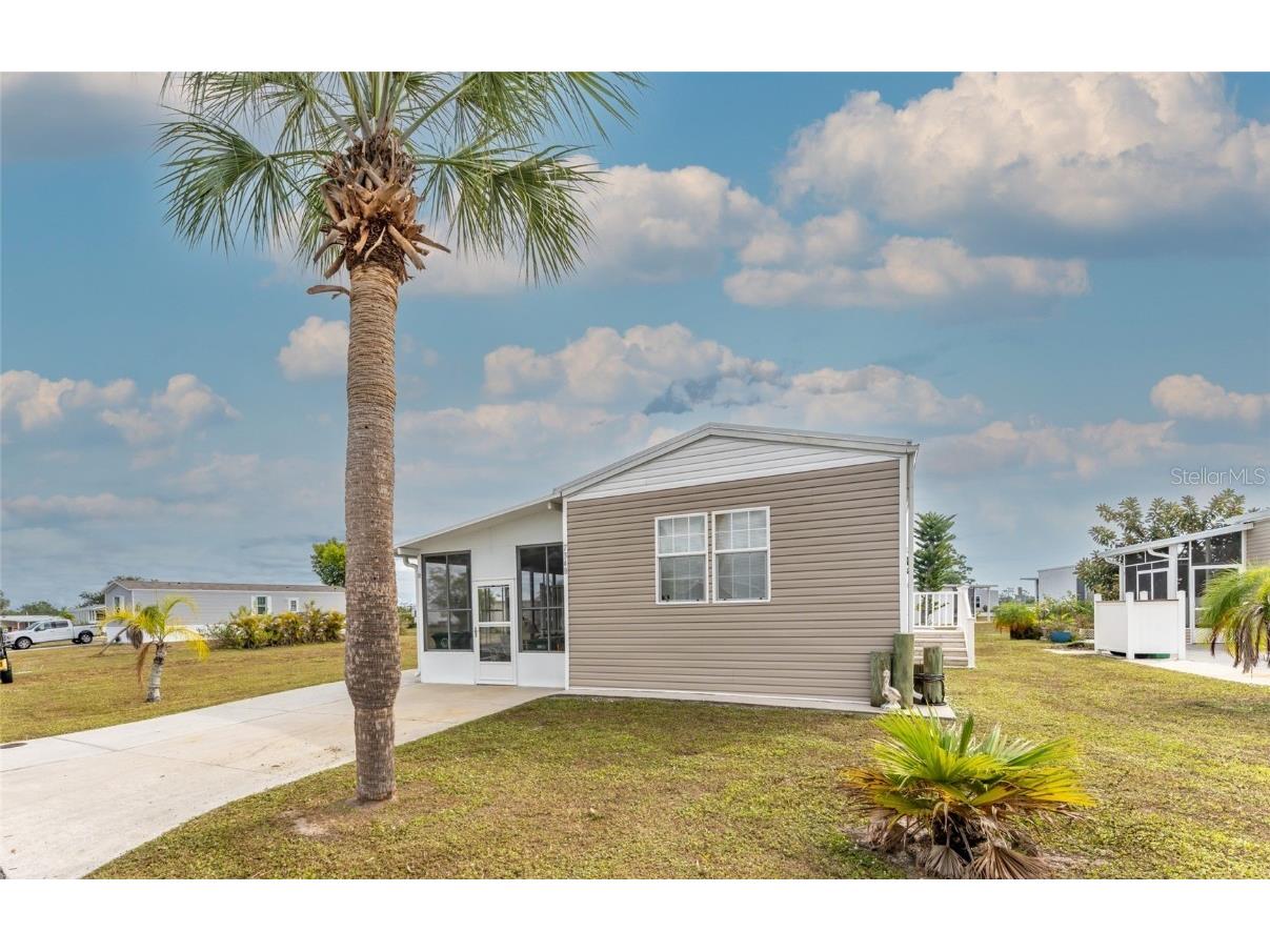 7348 Swinton Ave Port Charlotte FL 33981 - BUTTERFORD WATERWAY C7518748 image1