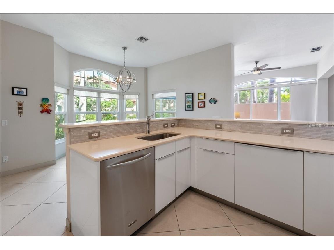 7349 Regina Royale #13 Sarasota FL 34238 A4665401 image17