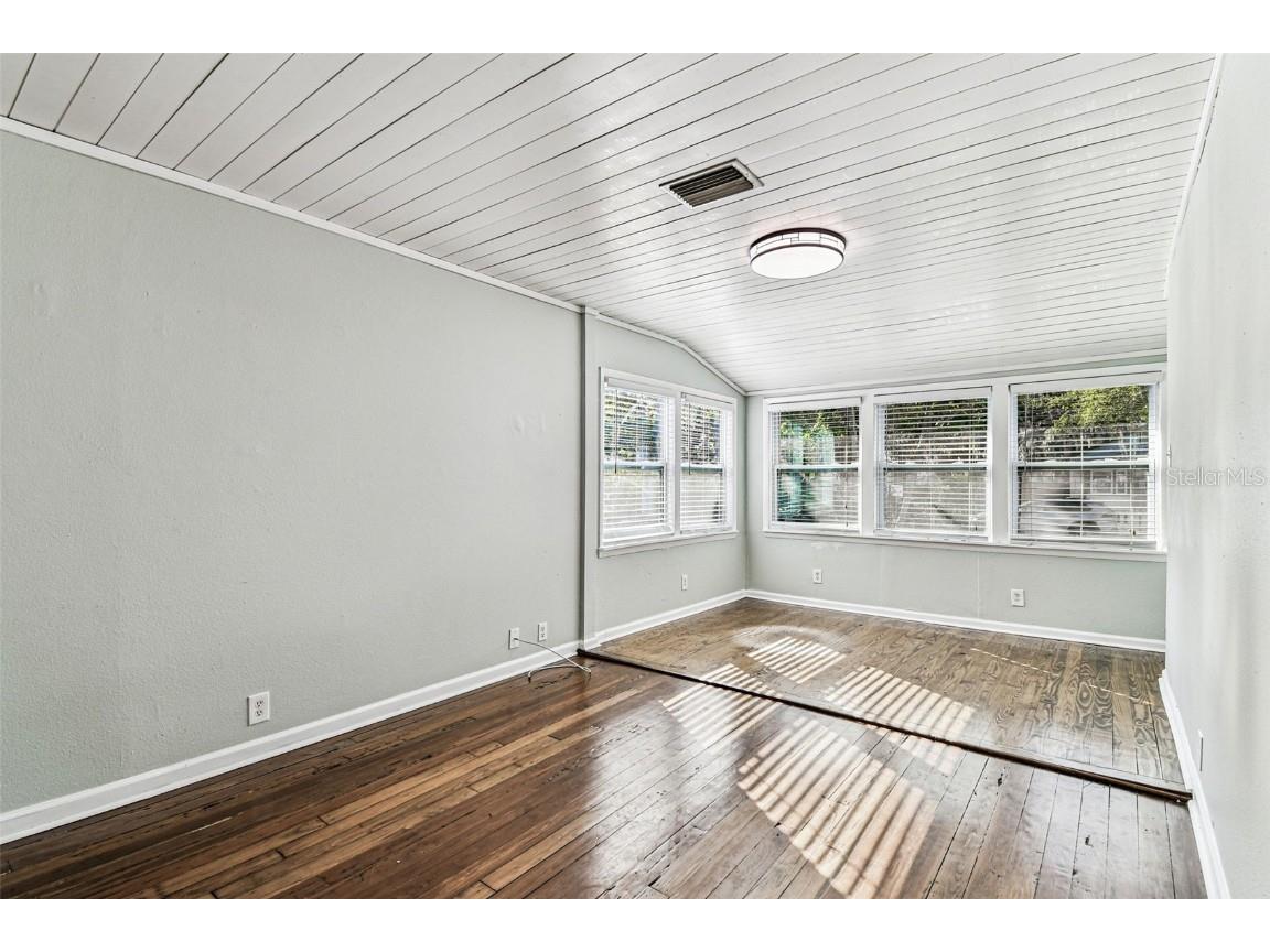 735 2nd Street N Safety Harbor FL 34695 TB8439357 image29