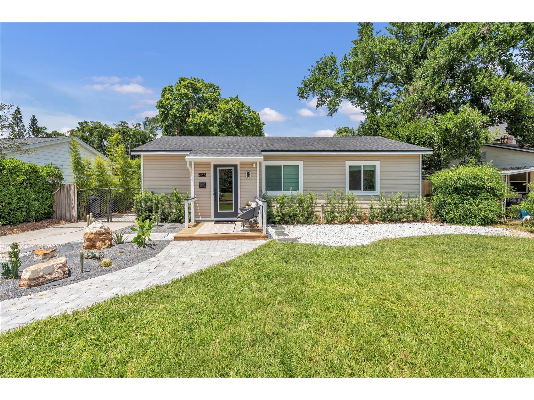 735 40th Avenue N Saint Petersburg FL 33703 TB8504827 image1