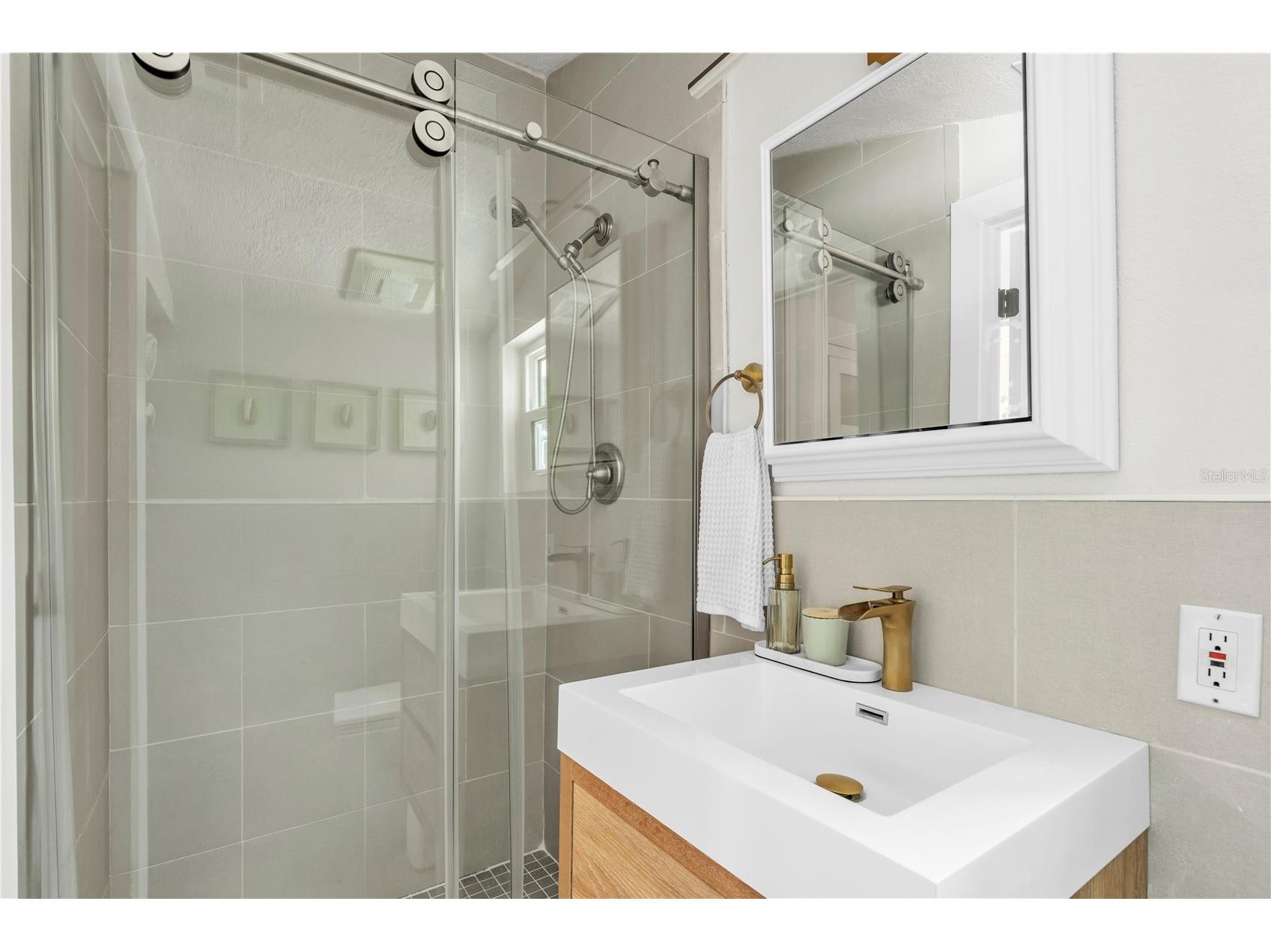 735 40th Avenue N Saint Petersburg FL 33703 TB8504827 image19
