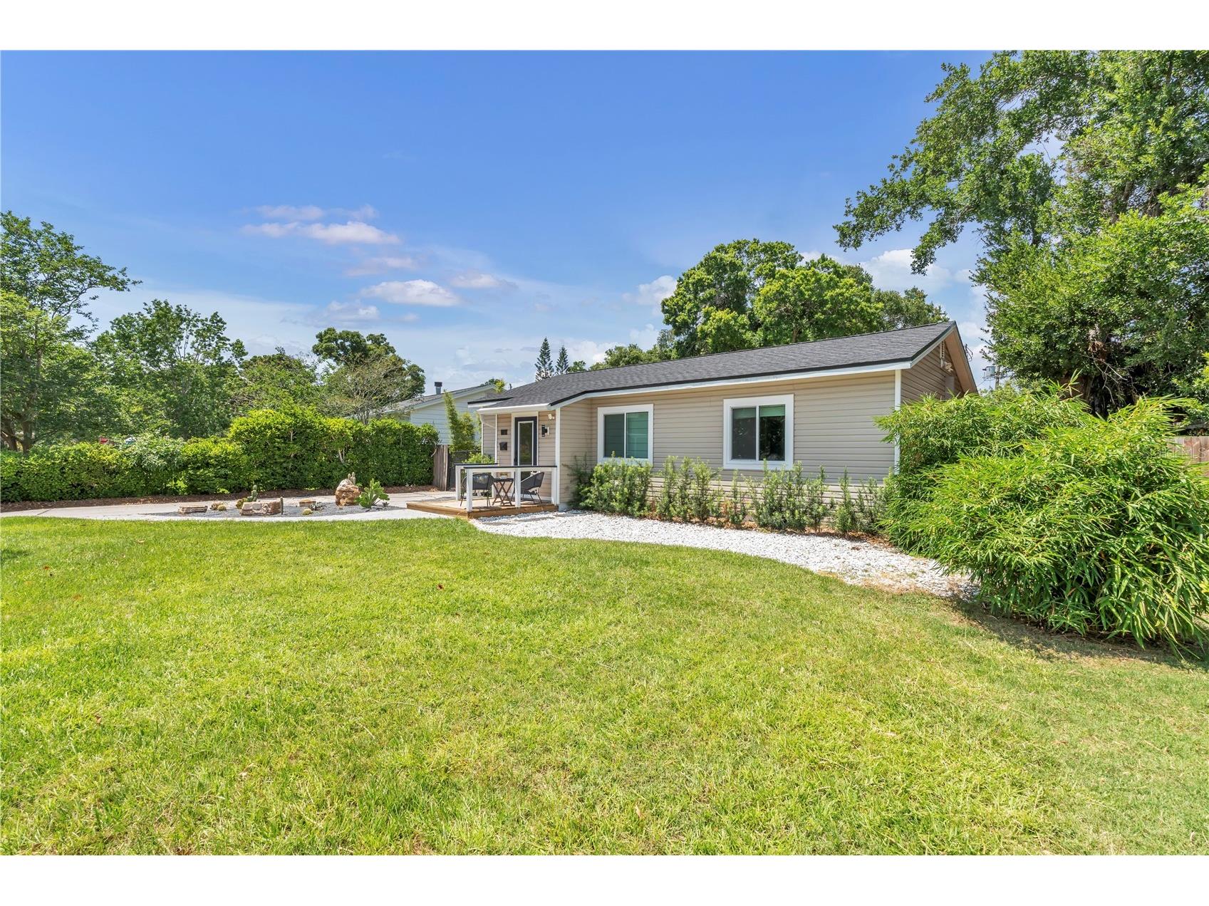 735 40th Avenue N Saint Petersburg FL 33703 TB8504827 image2