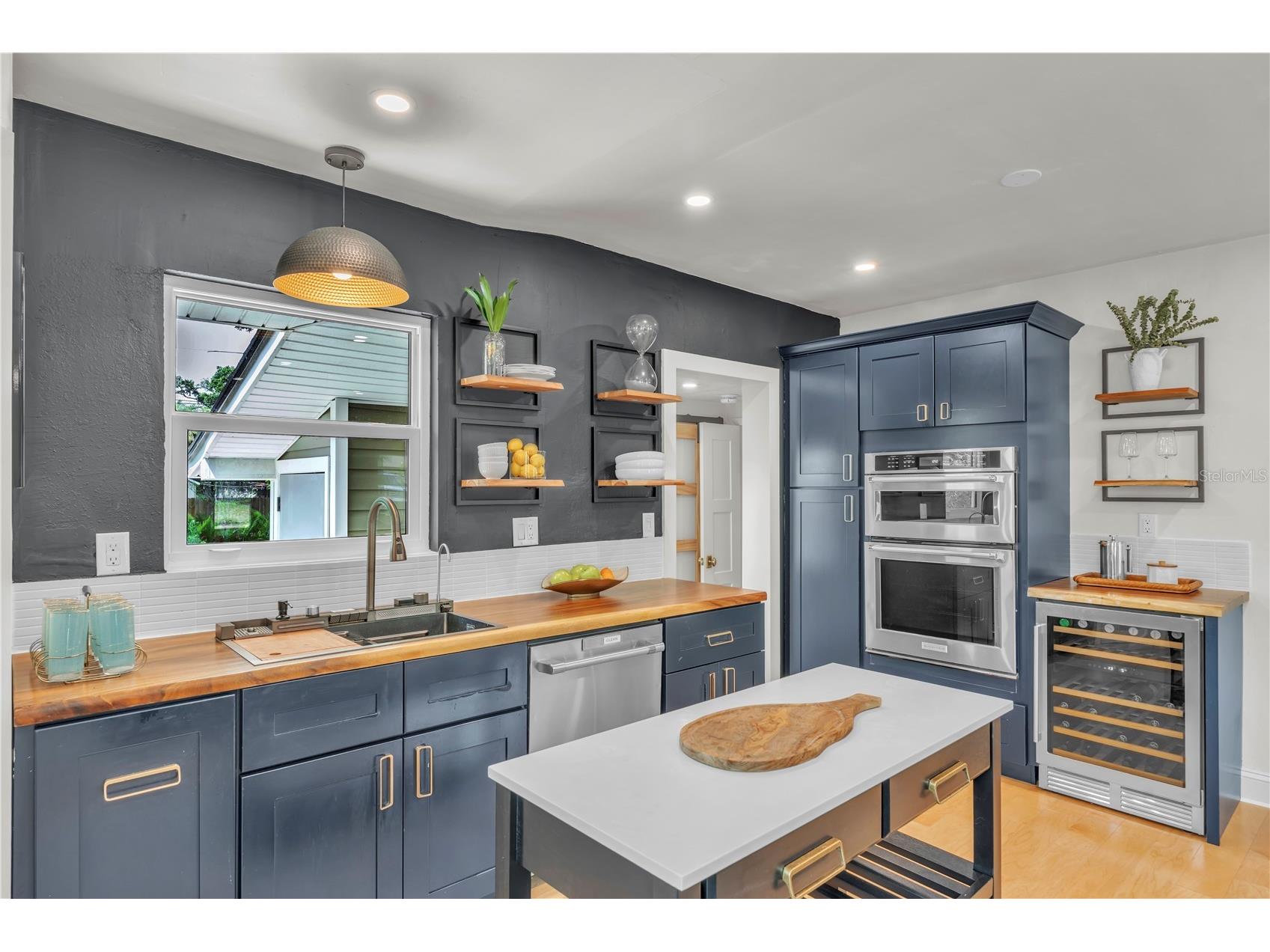 735 40th Avenue N Saint Petersburg FL 33703 TB8504827 image8