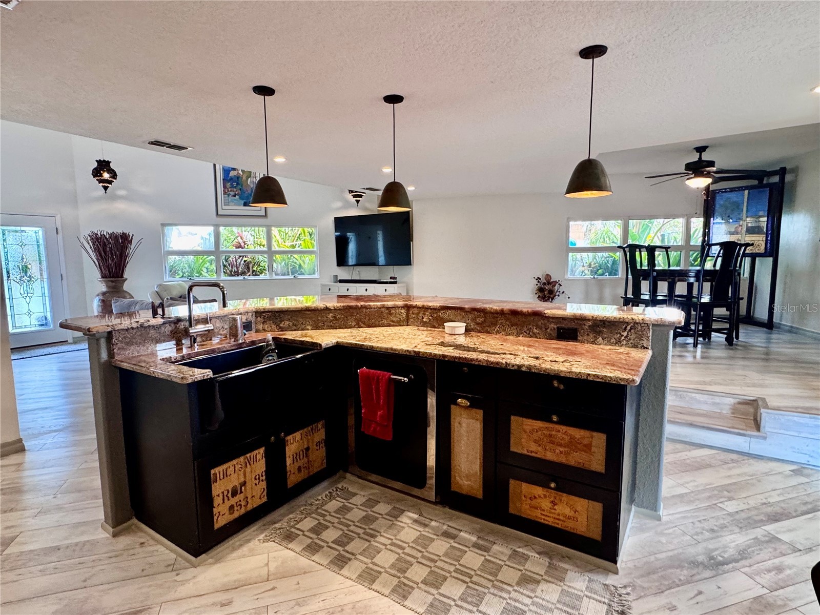 735 79th Circle S Saint Petersburg FL 33707 TB8521145 image15