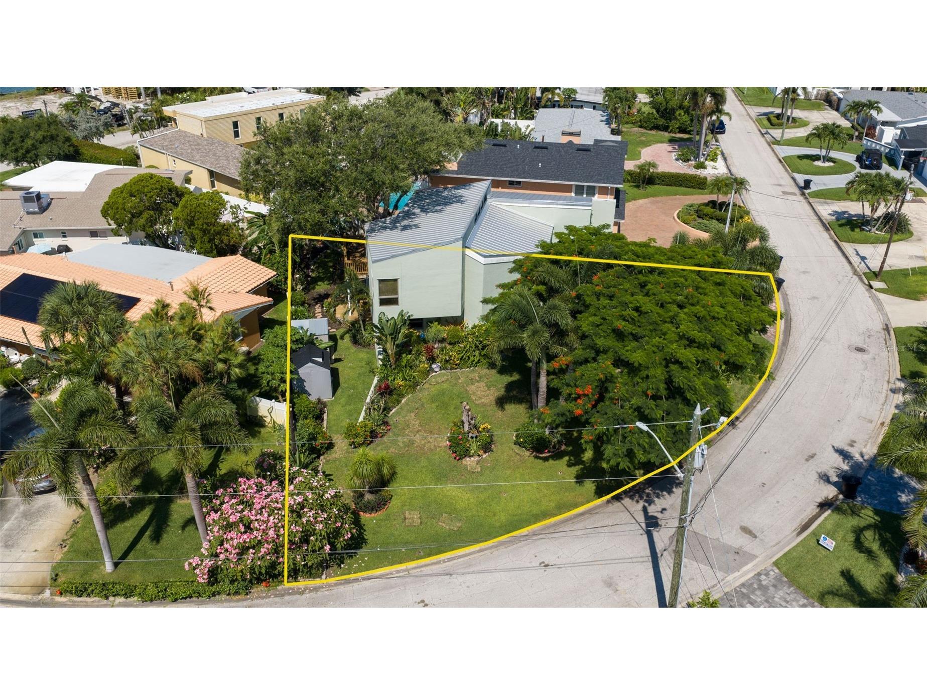 735 79th Circle S Saint Petersburg FL 33707 TB8521145 image45