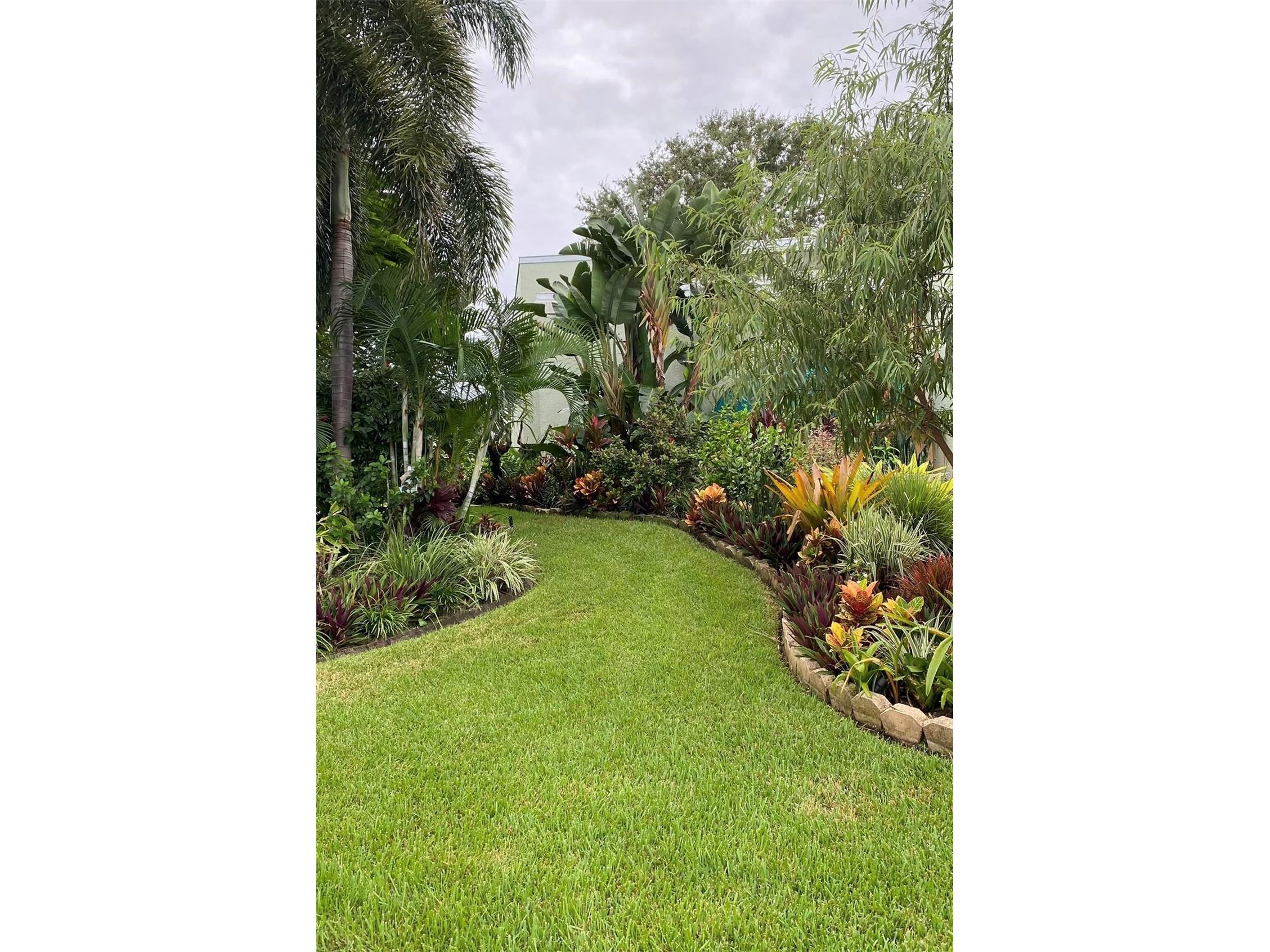 735 79th Circle S Saint Petersburg FL 33707 TB8521145 image47