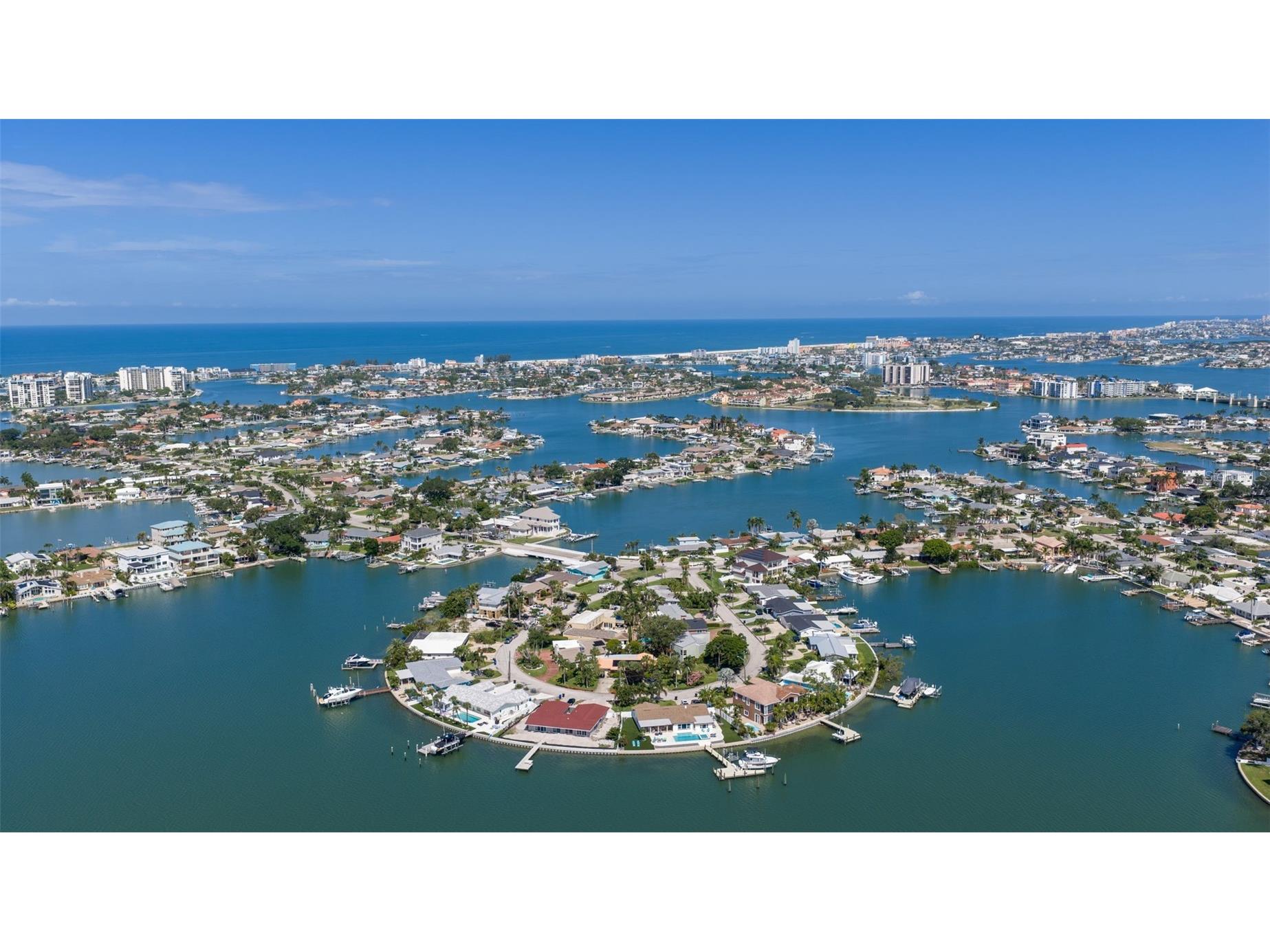 735 79th Circle S Saint Petersburg FL 33707 TB8521145 image5