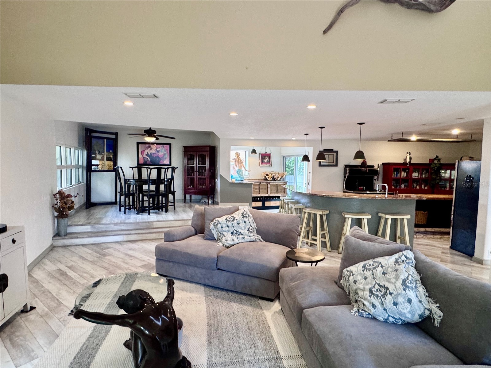 735 79th Circle S Saint Petersburg FL 33707 TB8521145 image6