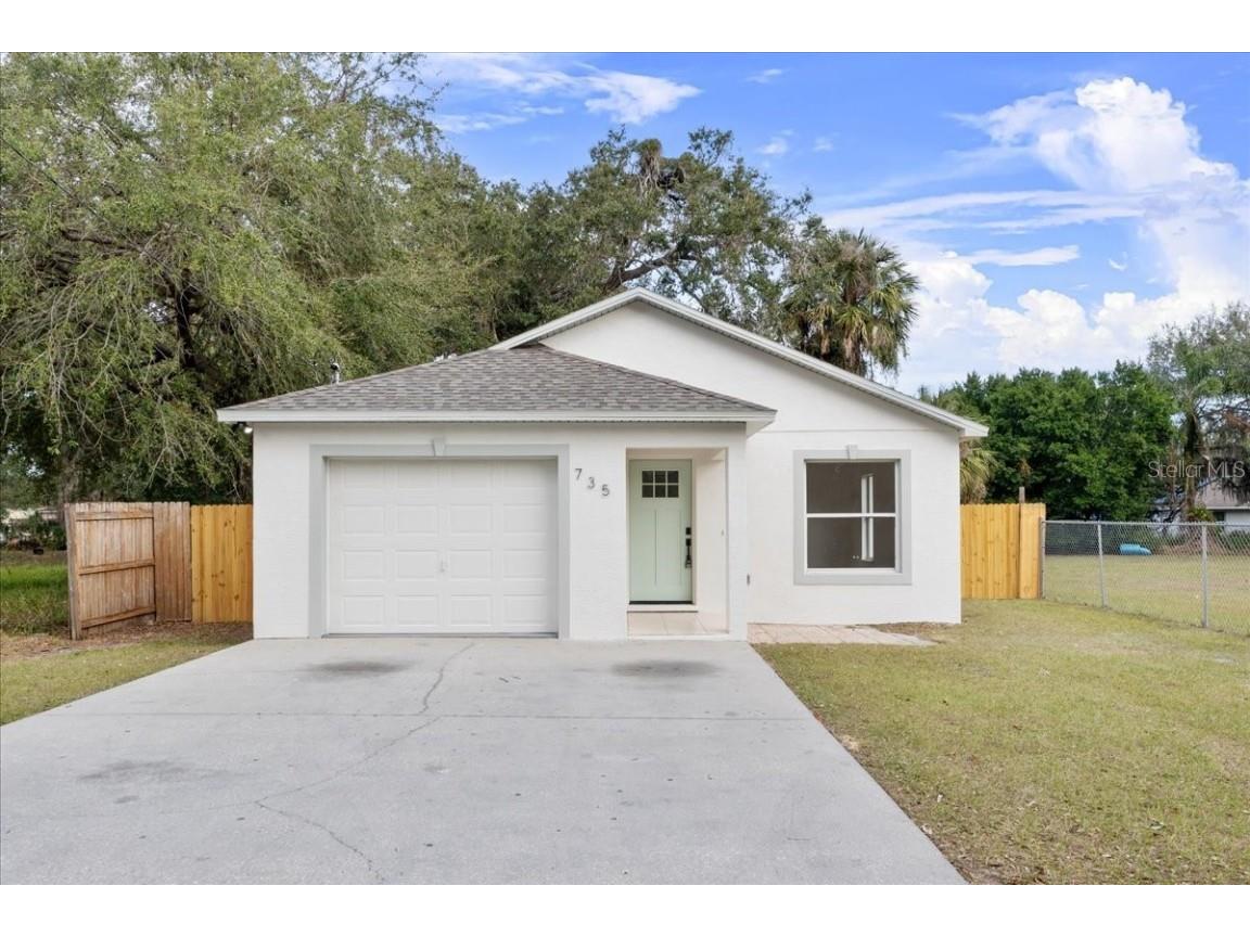 735 Avenue R NE Winter Haven FL 33881 P4933276 image1