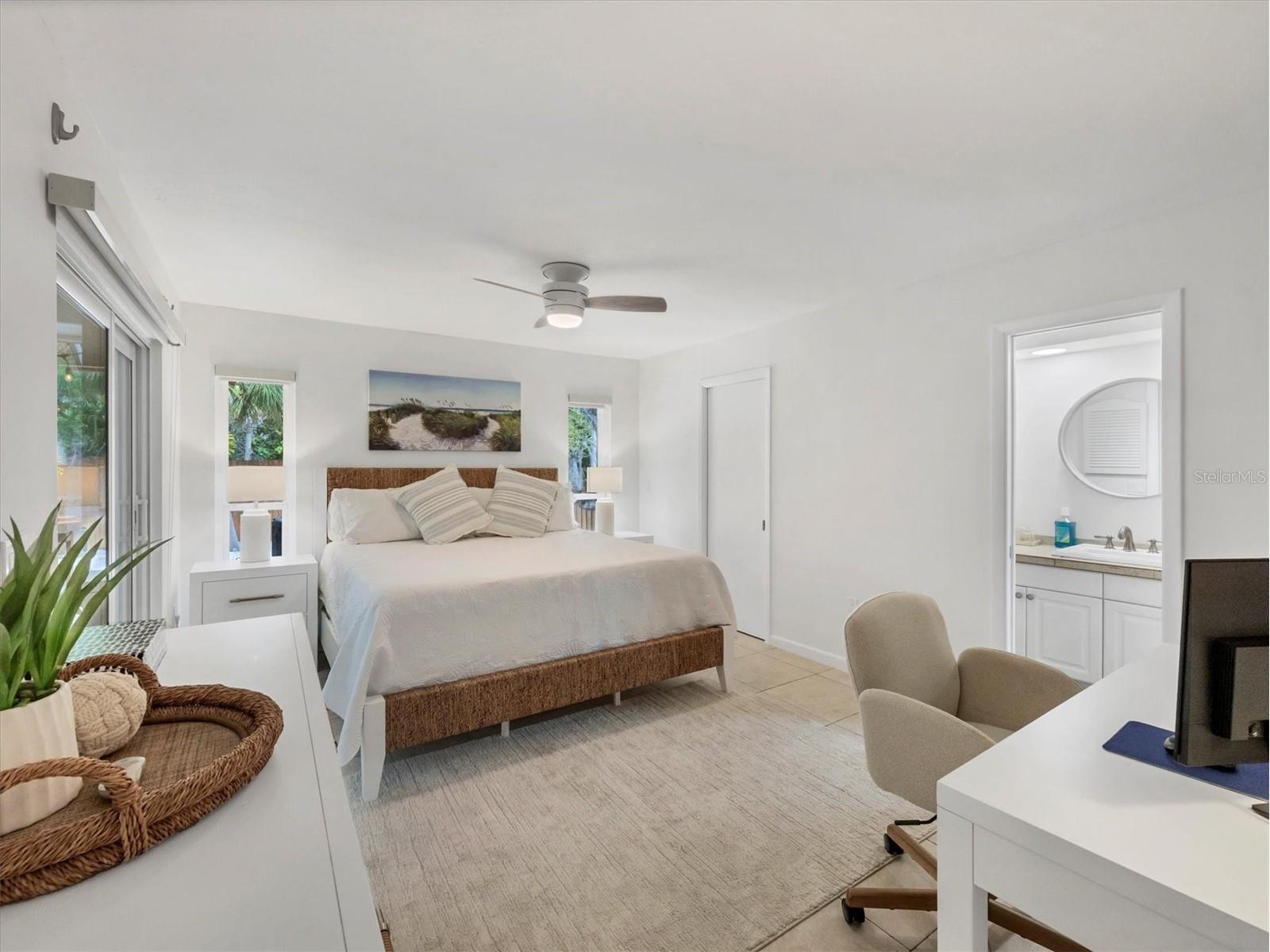 735 Birdsong Lane Sarasota FL 34242 A4660352 image17