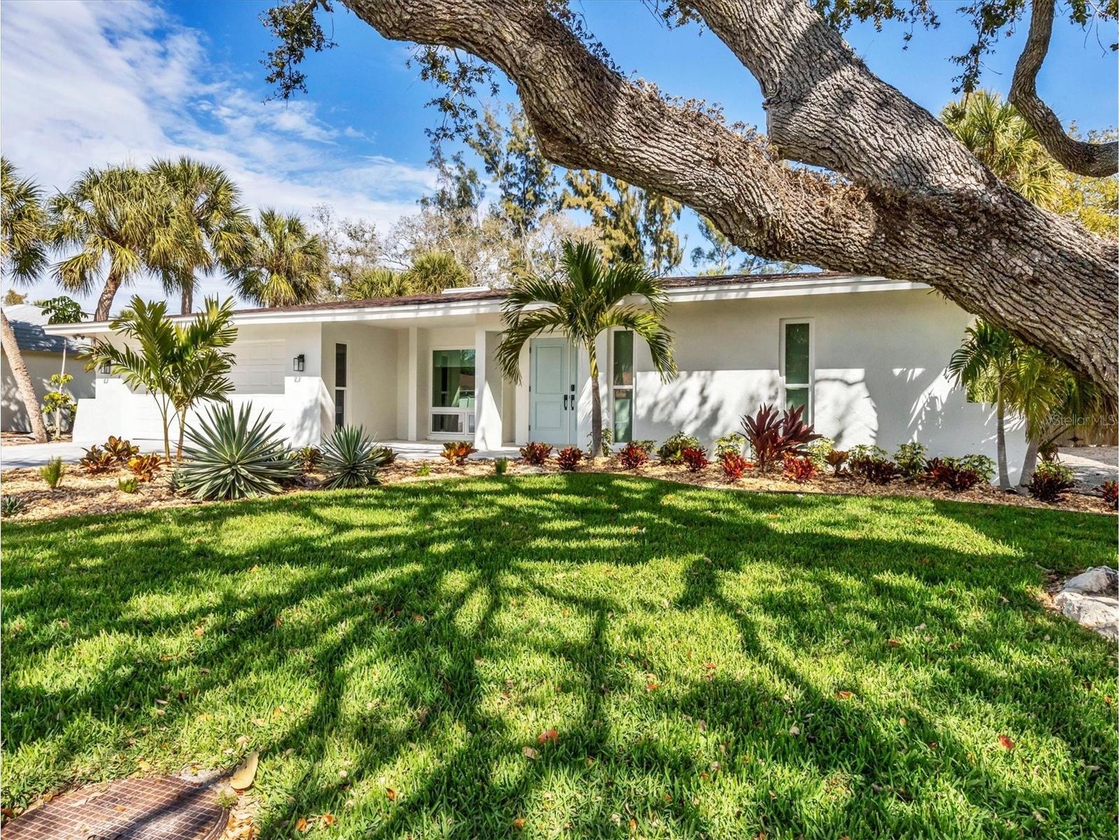 735 Birdsong Lane Sarasota FL 34242 A4660352 image3