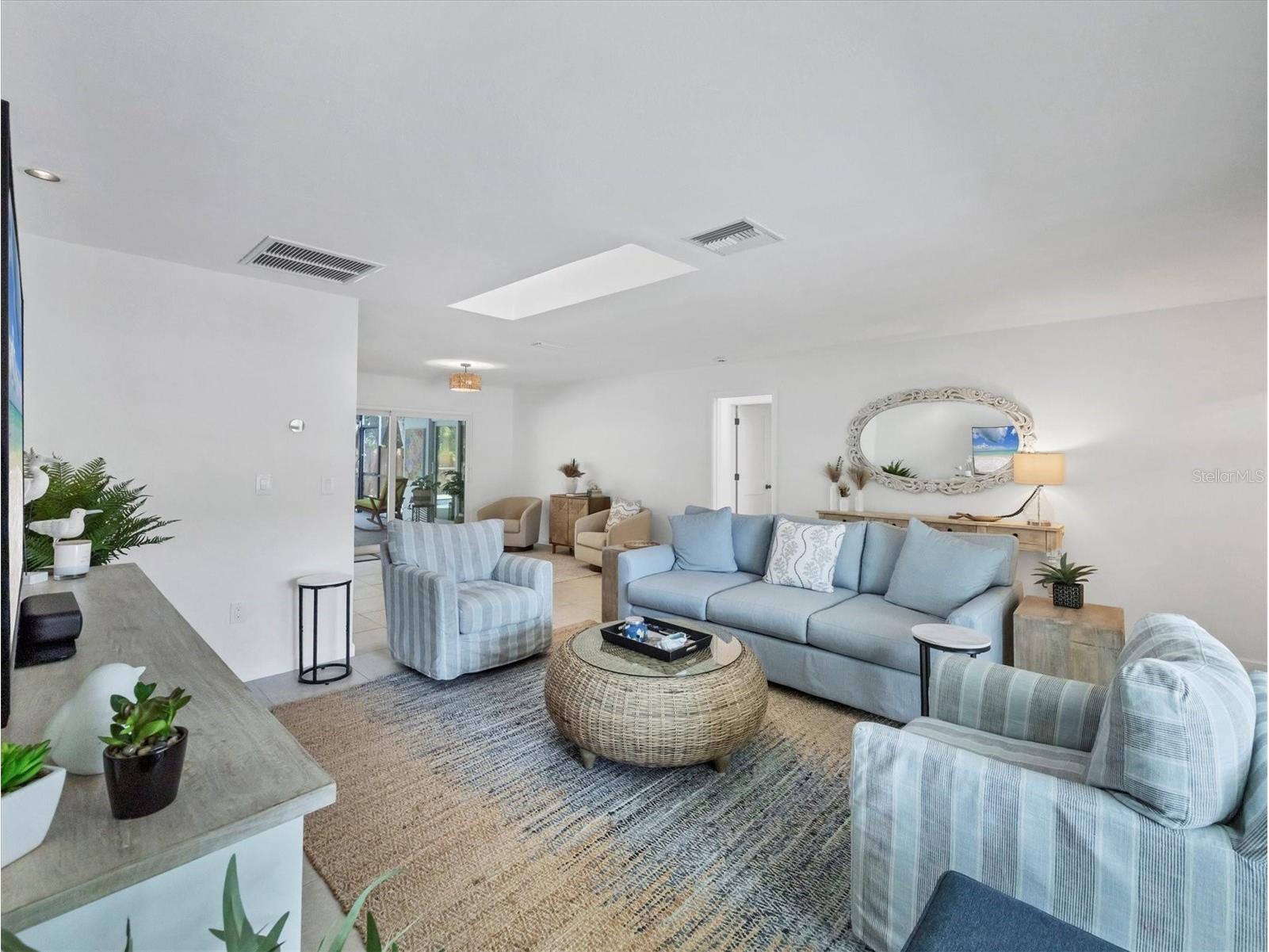 735 Birdsong Lane Sarasota FL 34242 A4660352 image7