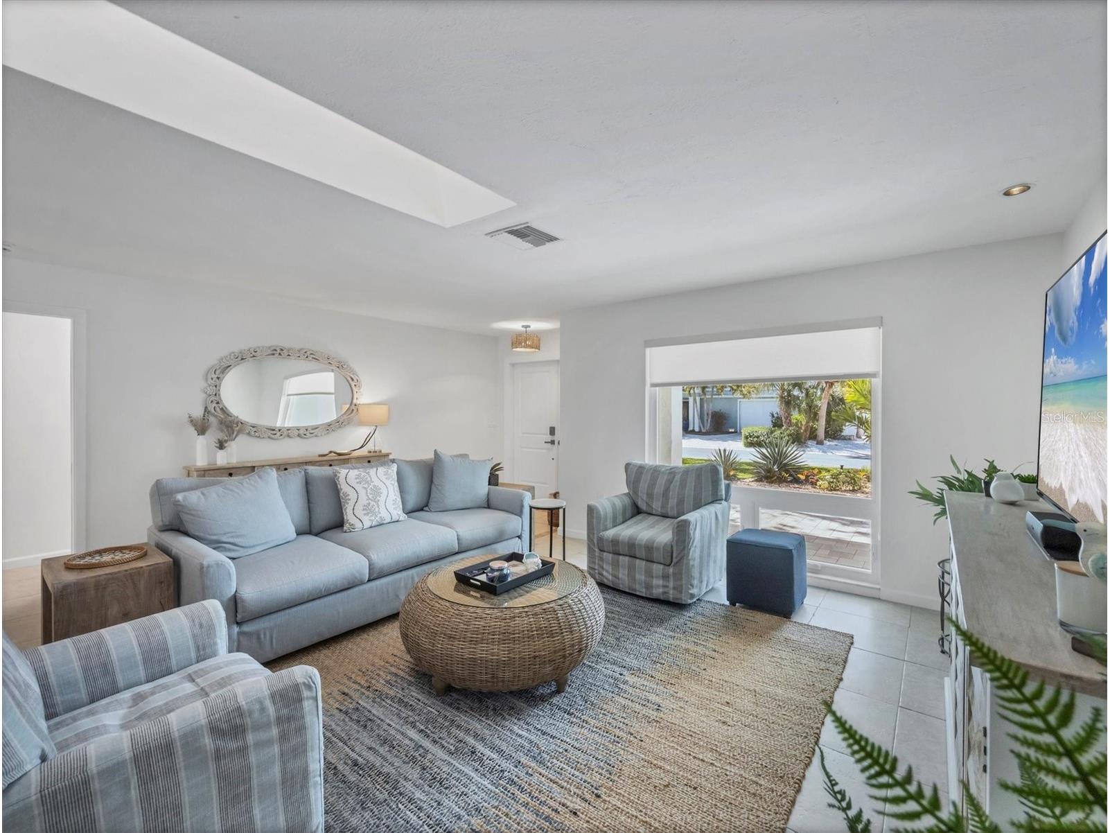 735 Birdsong Lane Sarasota FL 34242 A4660352 image8