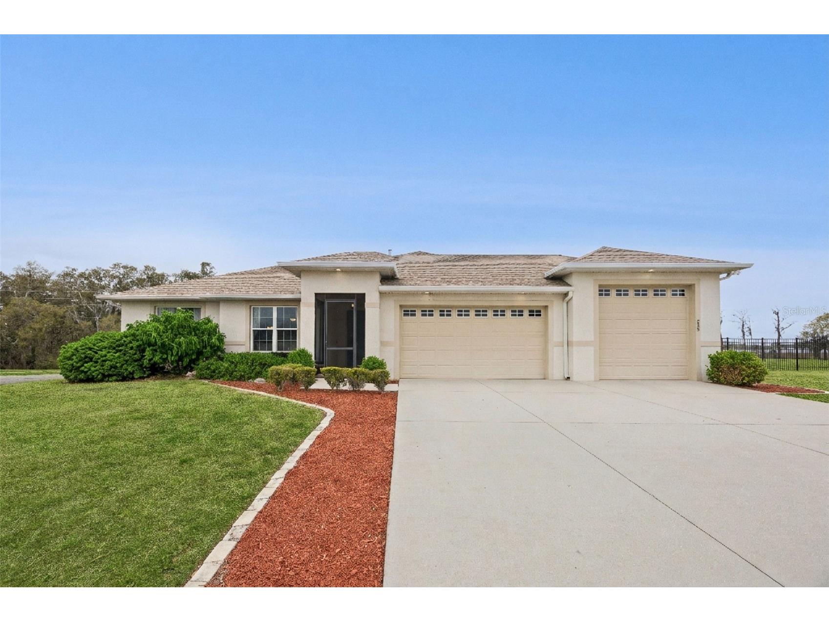 735 Black Eagle Drive Groveland FL 34736 - CHERRY LAKE - CLERMONT CHAIN O6387825 image1