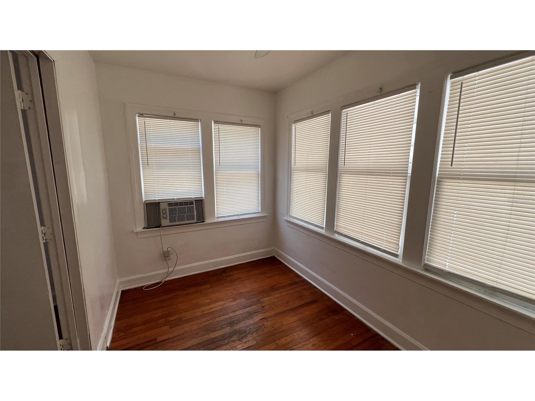 735 Grove Street N #2 Saint Petersburg FL 33701 TB8513902 image3