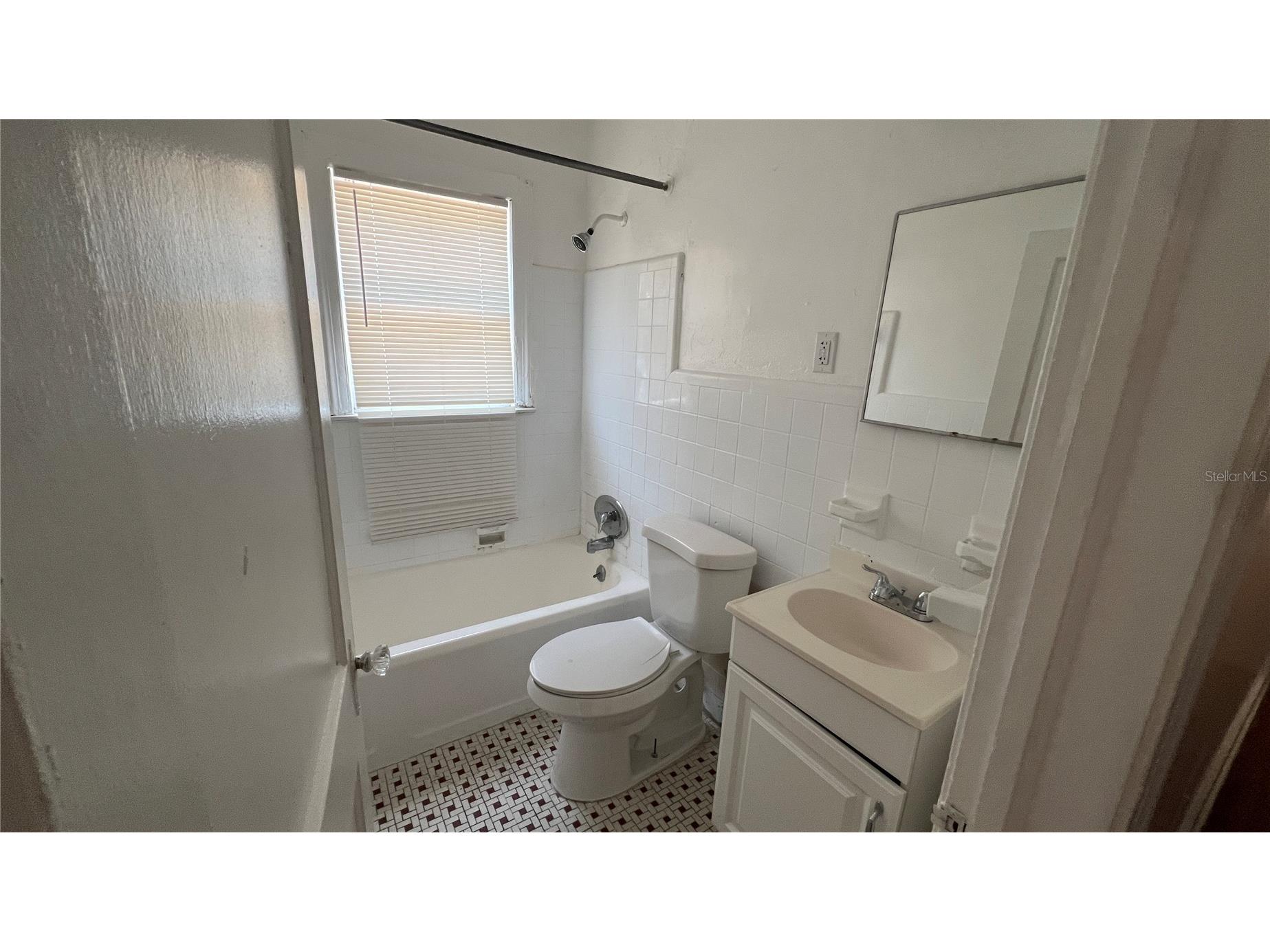 735 Grove Street N #2 Saint Petersburg FL 33701 TB8513902 image7