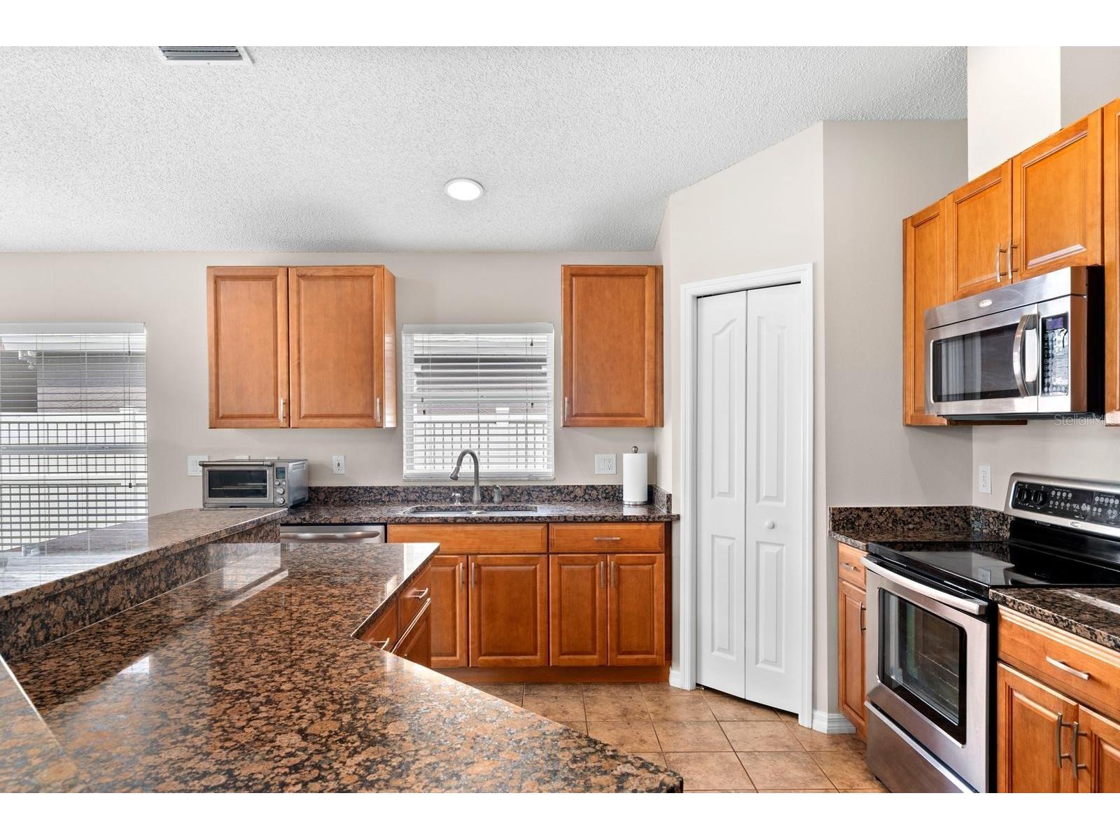 735 NE Addison Drive Saint Petersburg FL 33716 TB8507415 image10