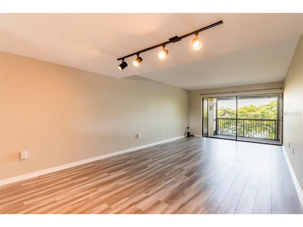 735 S Village Drive N #206 Saint Petersburg FL 33716 TB8448749 image10