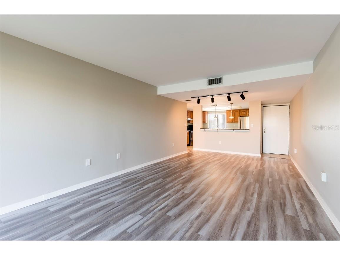 735 S Village Drive N #206 Saint Petersburg FL 33716 TB8448749 image18