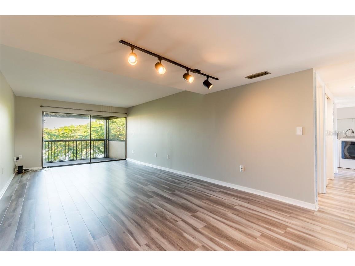 735 S Village Drive N #206 Saint Petersburg FL 33716 TB8448749 image9