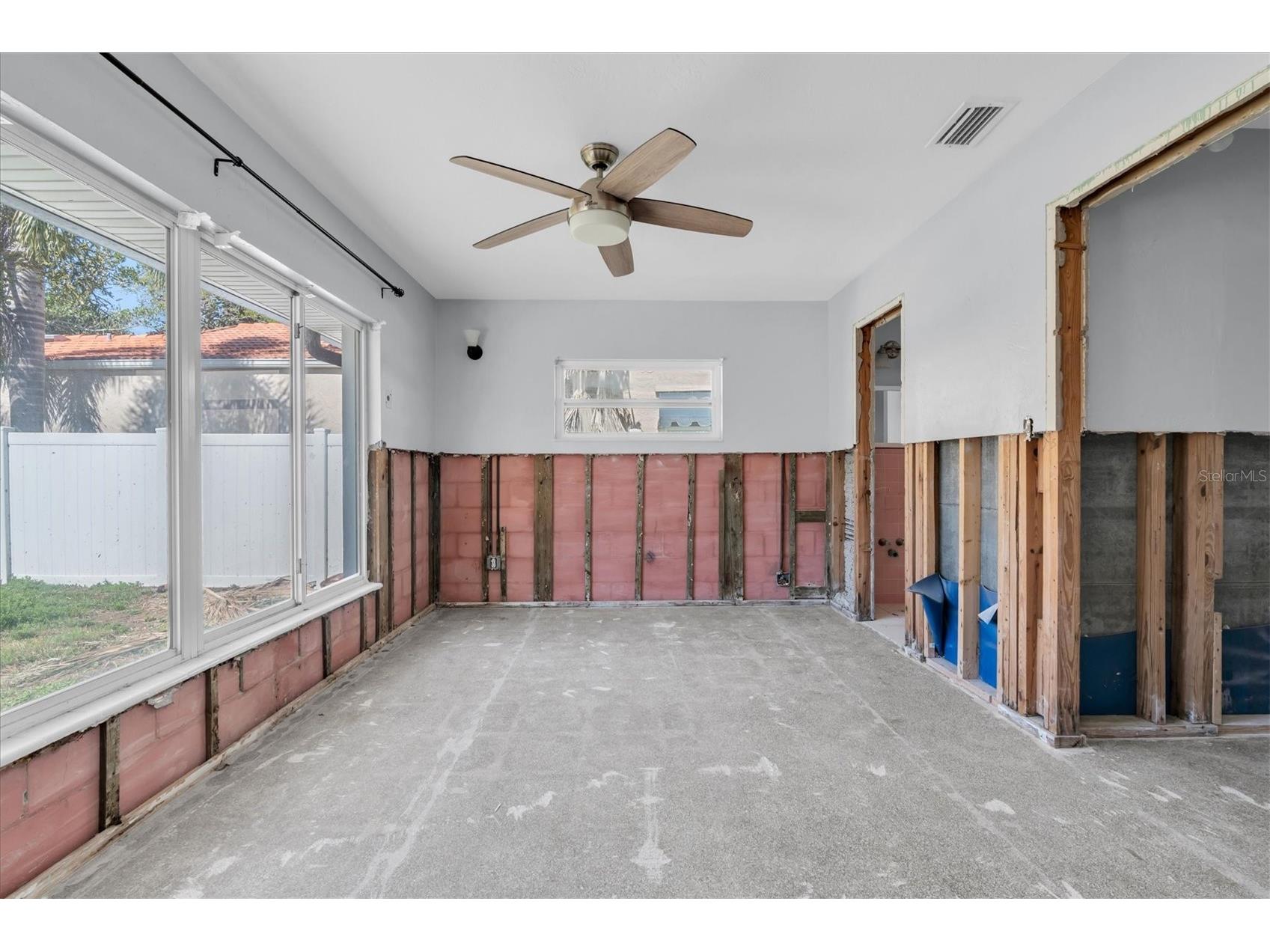 735 Snell Isle Boulevard NE Saint Petersburg FL 33704 TB8481936 image13