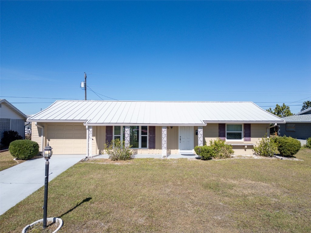 735 Torrey Pines Avenue Sun City Center FL 33573 TB8446676 image1