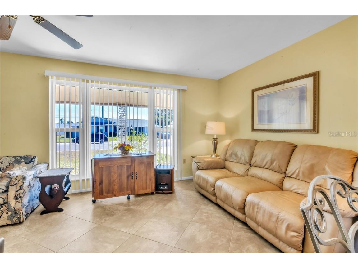 735 Torrey Pines Avenue Sun City Center FL 33573 TB8446676 image10