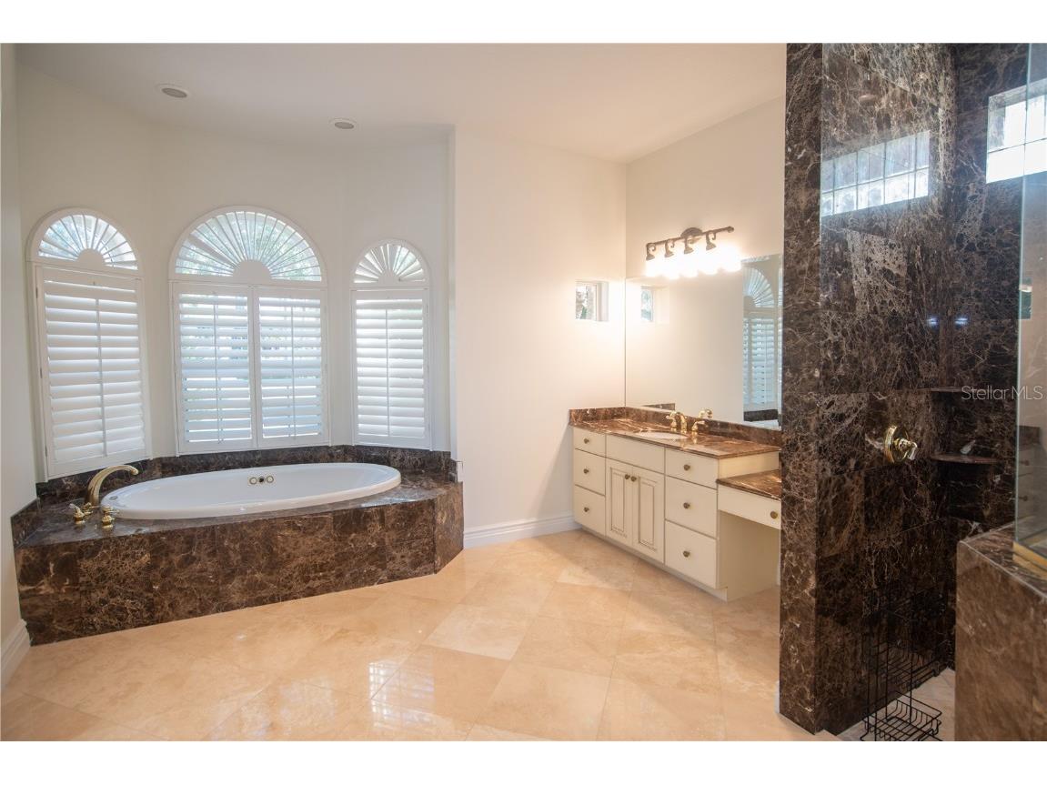 7350 Periwinkle Drive Sarasota FL 34231 A4667555 image15