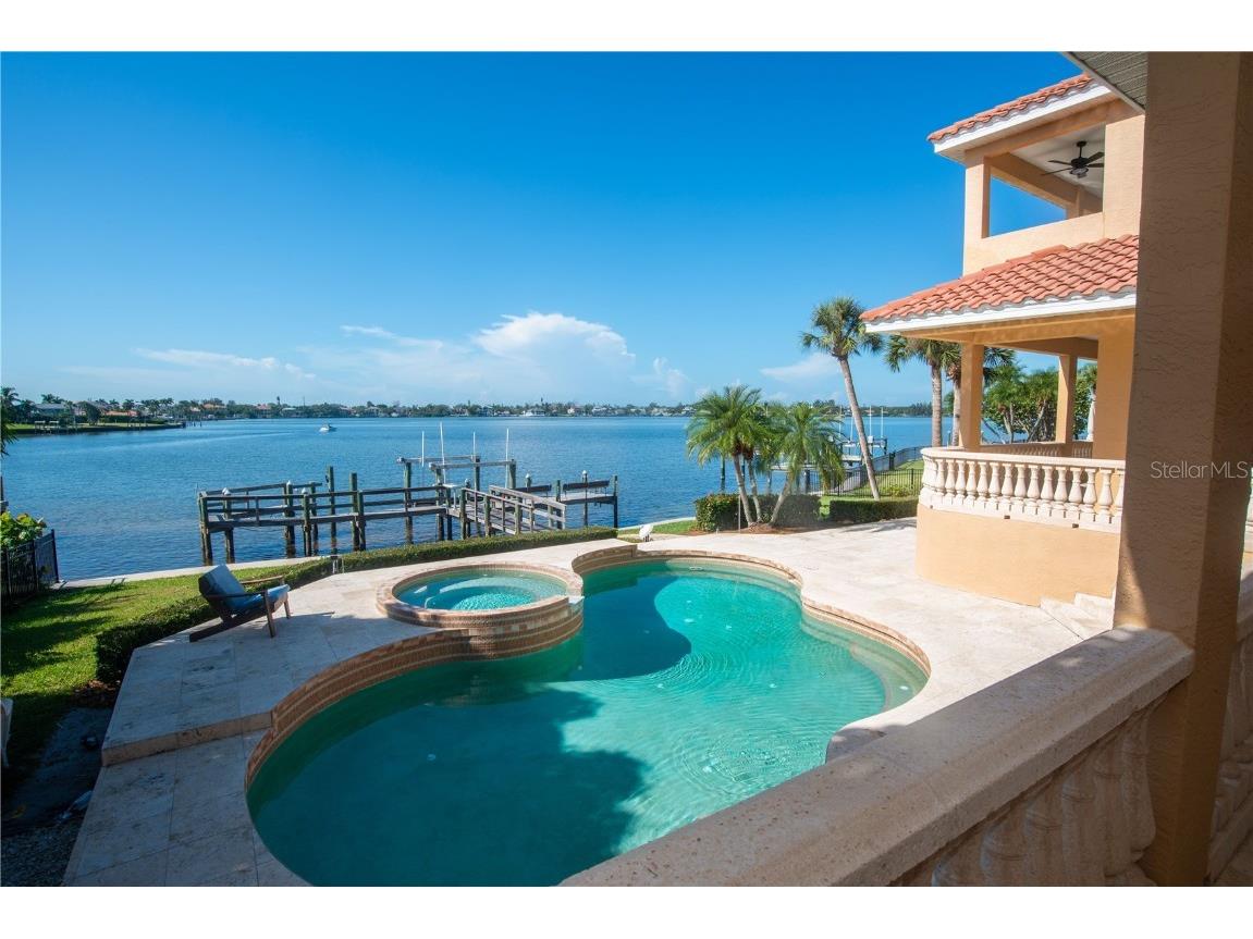 7350 Periwinkle Drive Sarasota FL 34231 A4667555 image3