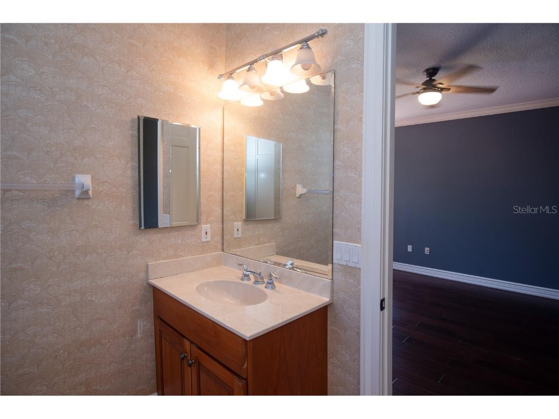 7350 Periwinkle Drive Sarasota FL 34231 A4667555 image32