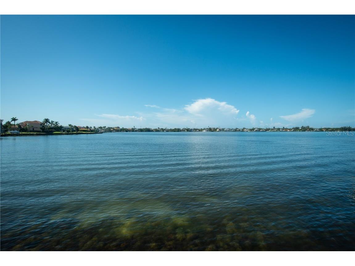 7350 Periwinkle Drive Sarasota FL 34231 A4667555 image38