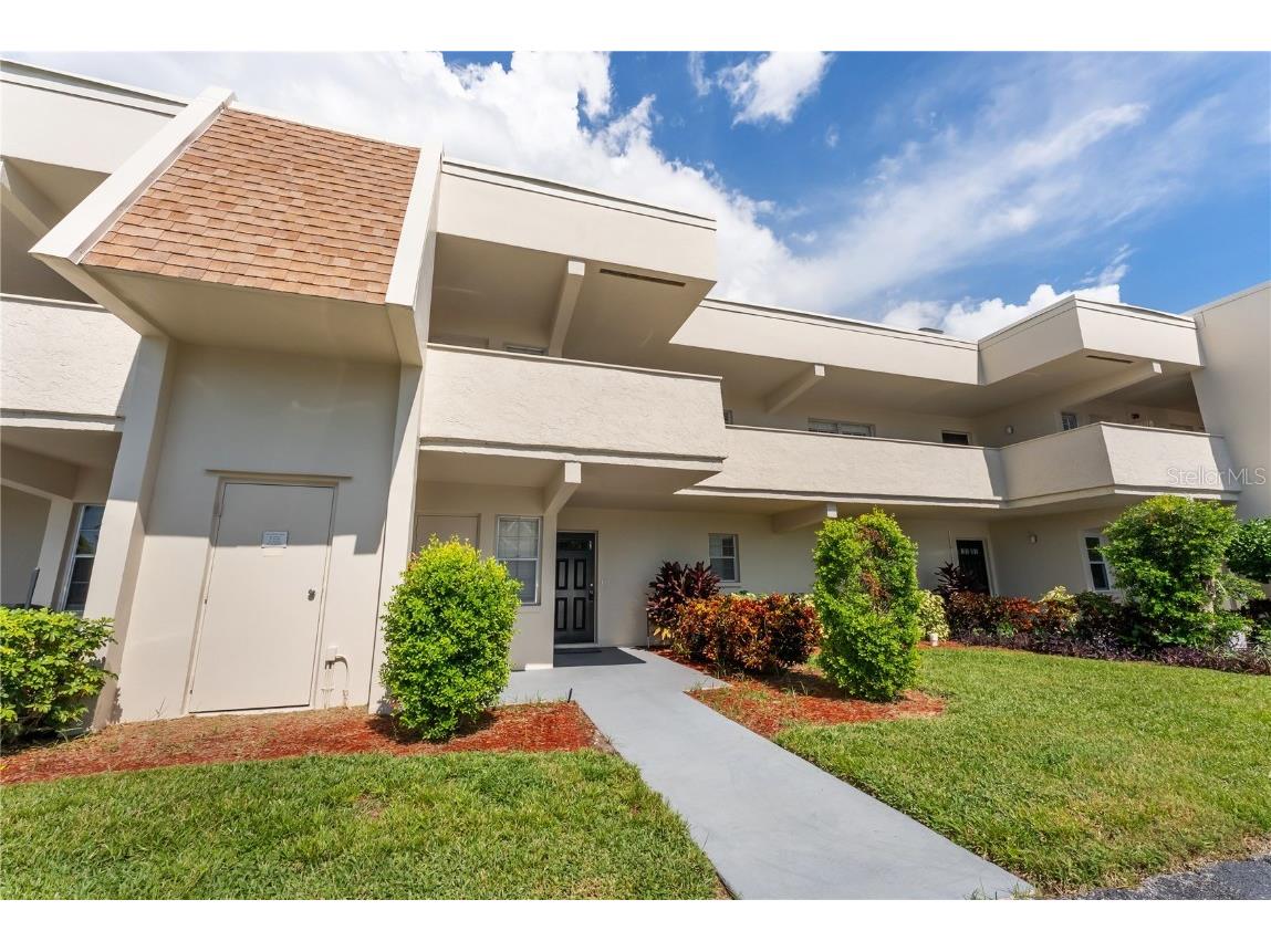 7351 W Country Club Drive N #103 Sarasota FL 34243 A4660263 image1