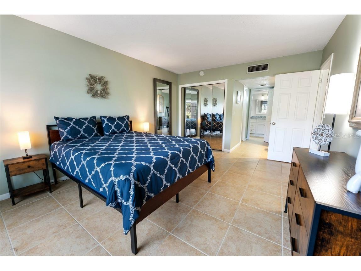 7351 W Country Club Drive N #103 Sarasota FL 34243 A4660263 image16