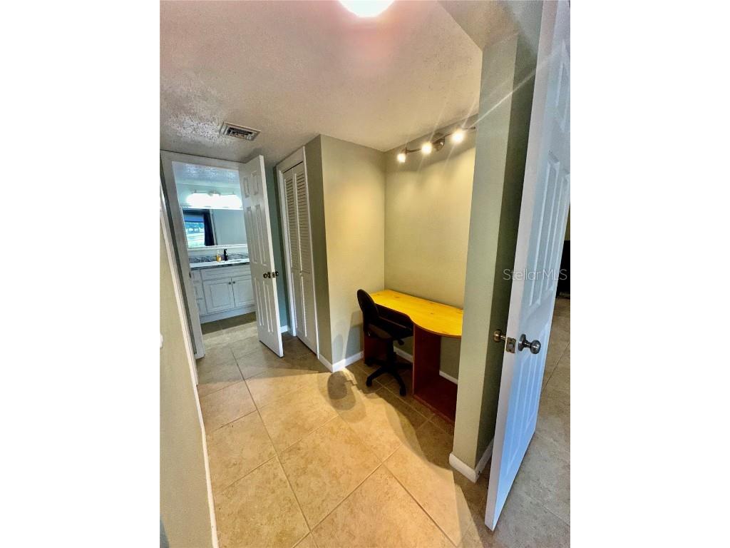 7351 W Country Club Drive N #103 Sarasota FL 34243 A4660263 image19