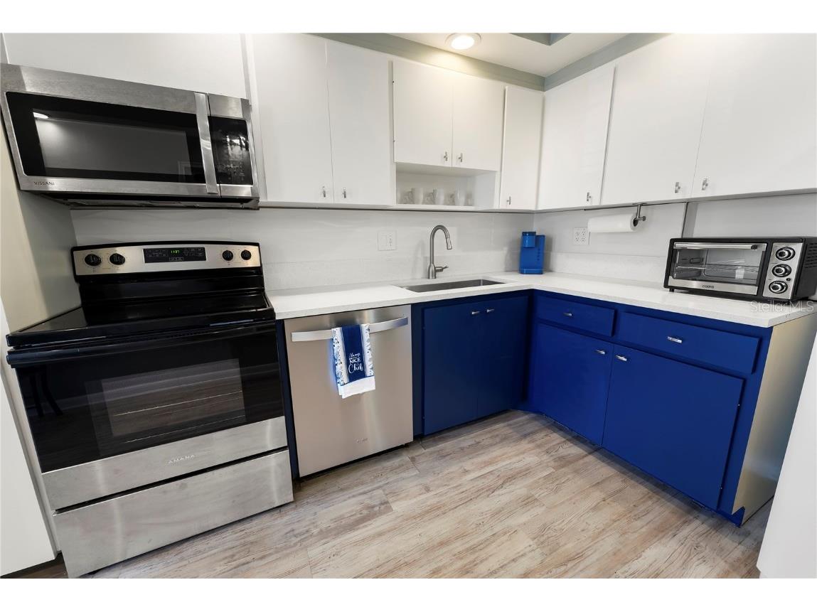 7351 W Country Club Drive N #103 Sarasota FL 34243 A4660263 image5