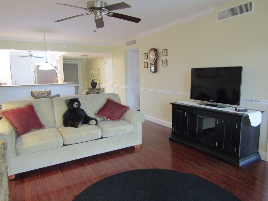 7351 W Country Club Drive N #202 Sarasota FL 34243 A4618843 image11