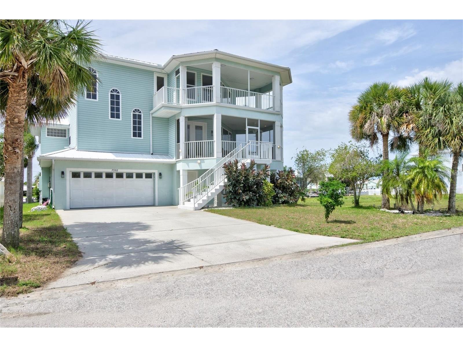 7352 Gulf Way Hudson FL 34667 W7885031 image1