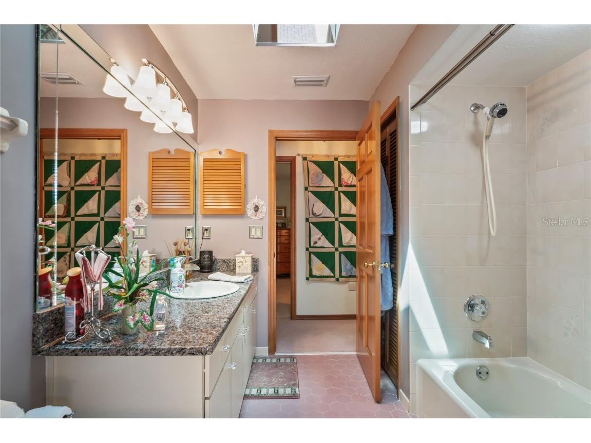 7353 Dogwood Crescent Spring Hill FL 34607 TB8381934 image36