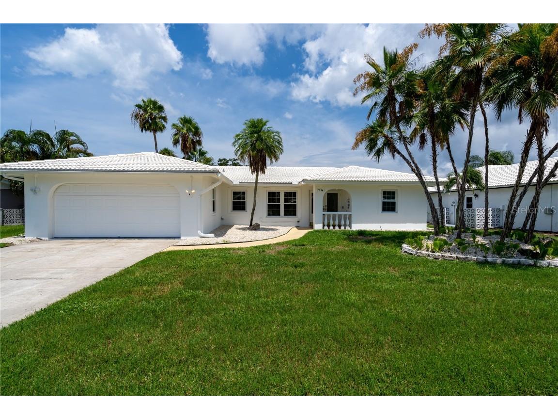 7354 Biltmore Drive Sarasota FL 34231 A4544255 image1