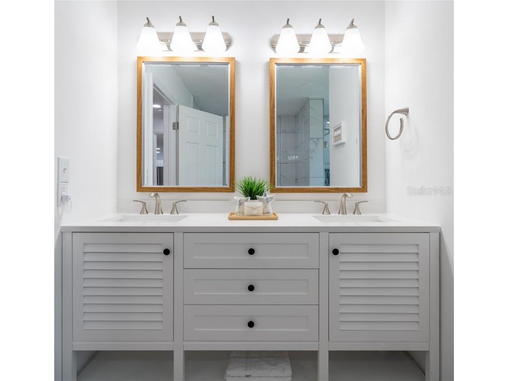 7354 Biltmore Drive Sarasota FL 34231 A4544255 image36