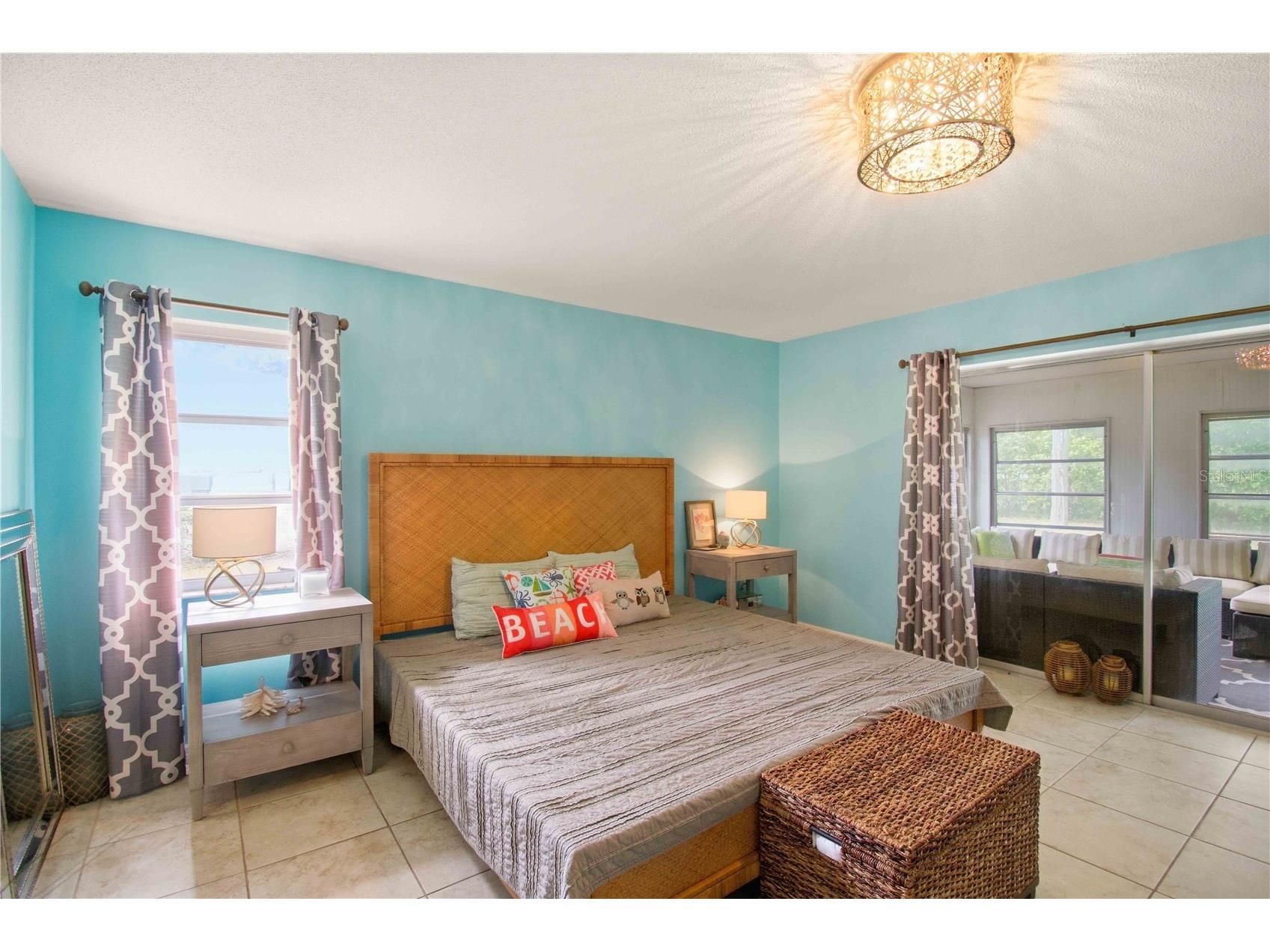 7354 W Country Club Drive N Sarasota FL 34243 A4689516 image23